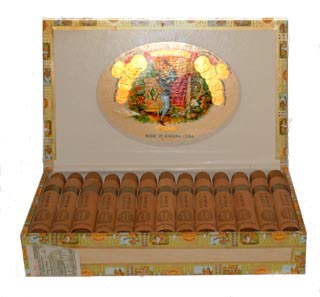 Romeo y Julieta Cedros No 3 - Box of 25 Havana Cigars wrapped in cedar wood